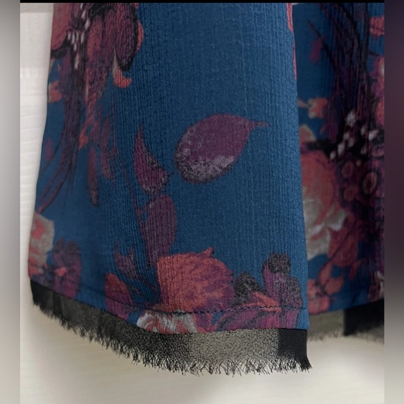 Kimchi Blue Urban Outfitters Floral
Long-sleeve Flowy Dress Medium - Picture 5 of 8